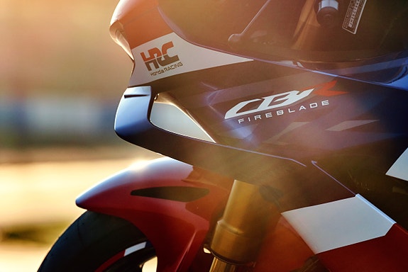 Honda CBR1000RR-R Fireblade SP 10 of 14