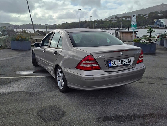 Mercedes-Benz C200 d 5 of 15
