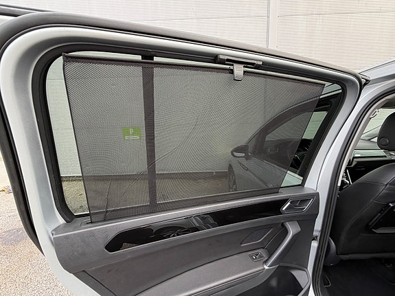 Volkswagen Touran 30 of 30