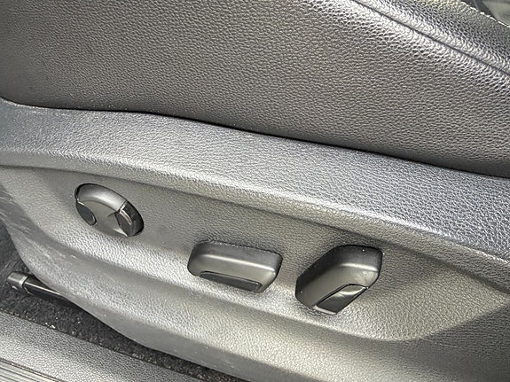 Volkswagen Touran 8 of 30