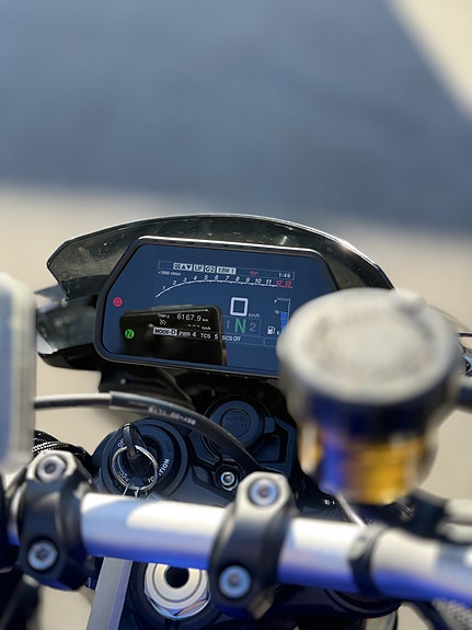 Yamaha MT-10 6 of 10