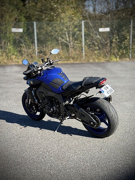 Yamaha MT-10 8 of 10
