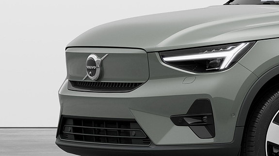 Volvo XC40 11 of 27