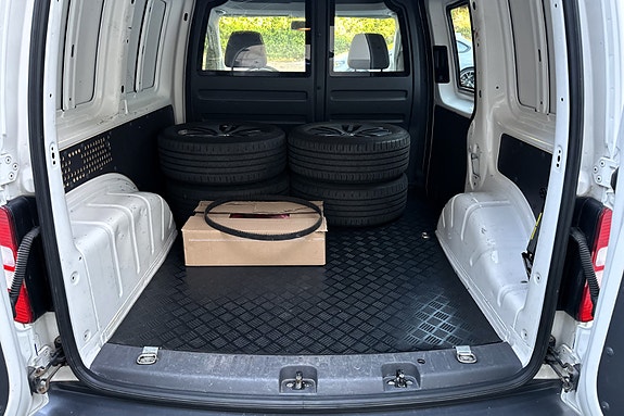 Volkswagen Caddy 13 of 27