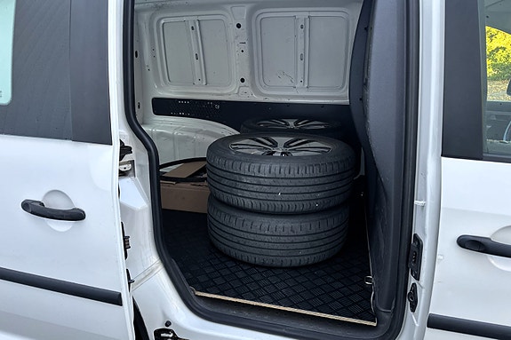 Volkswagen Caddy 14 of 27