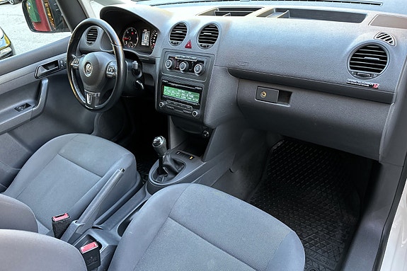 Volkswagen Caddy 12 of 27
