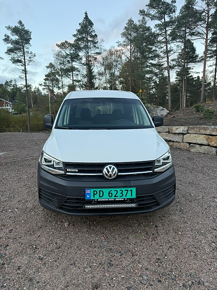 Volkswagen Caddy Maxi 2 of 17