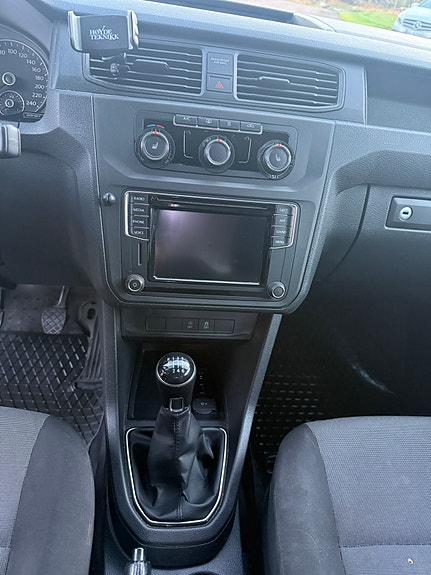 Volkswagen Caddy Maxi 10 of 17
