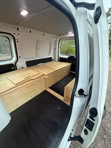 Volkswagen Caddy Maxi 15 of 17
