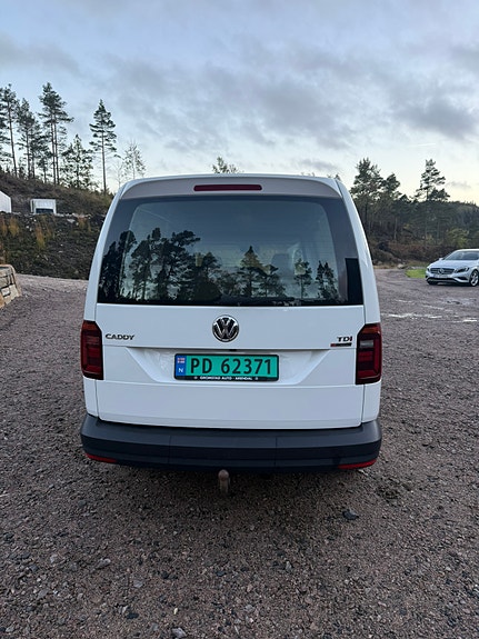 Volkswagen Caddy Maxi 5 of 17