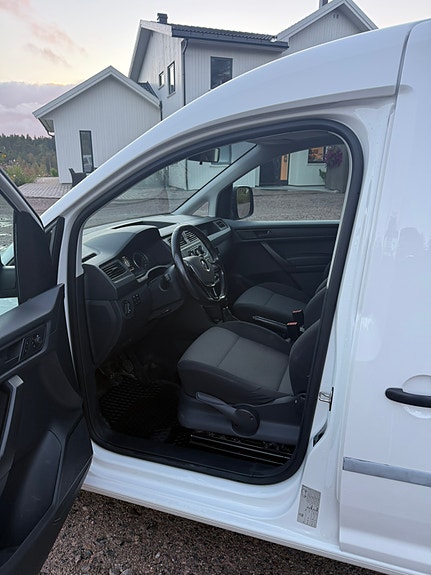 Volkswagen Caddy Maxi 8 of 17