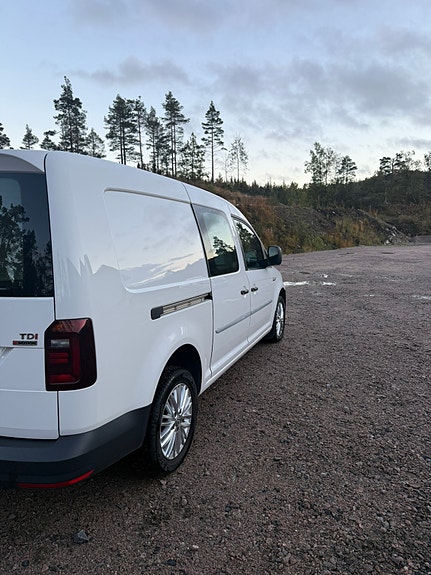Volkswagen Caddy Maxi 6 of 17