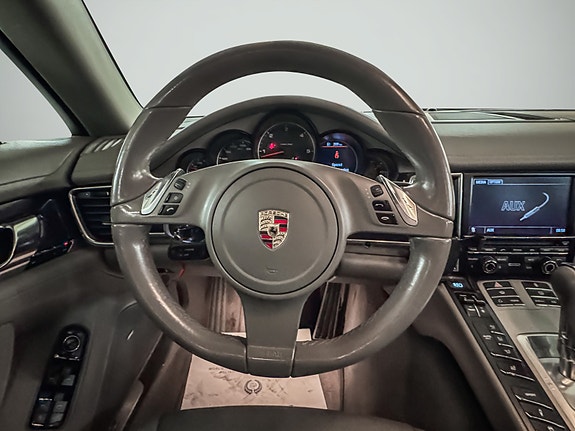 Porsche Panamera 16 of 29