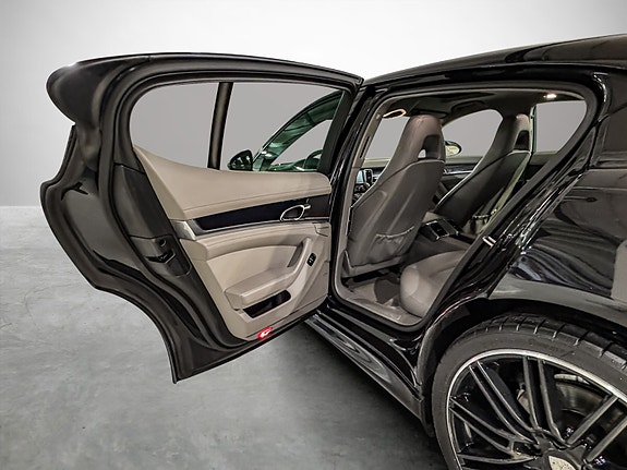 Porsche Panamera 20 of 29