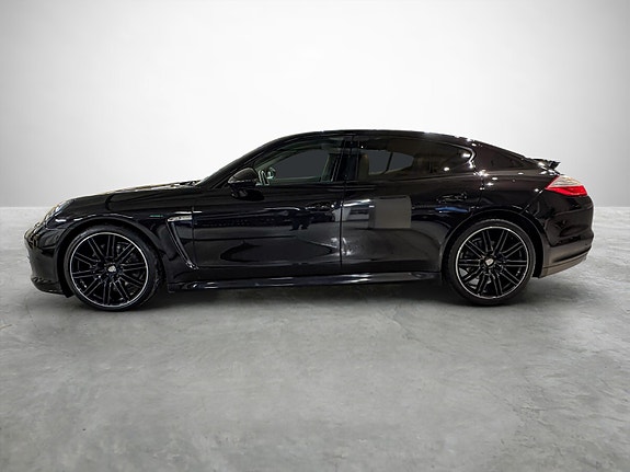 Porsche Panamera 2 of 29