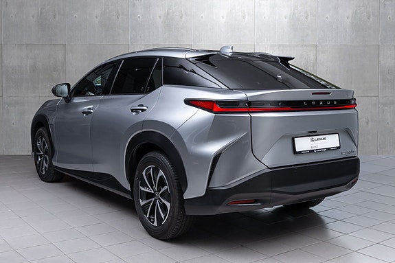 Lexus RZ300e 9 of 30