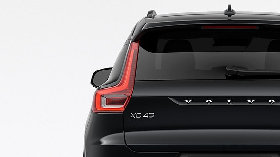 Volvo XC40 13 of 25
