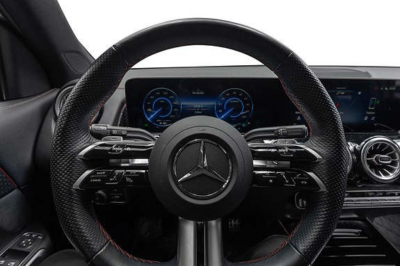 Mercedes-Benz EQB300 29 of 30