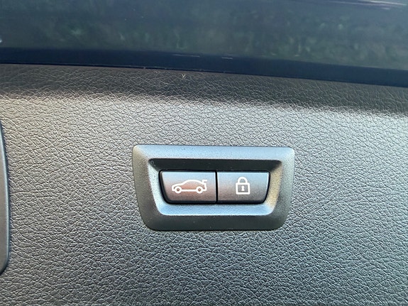 BMW 225xe 16 of 16