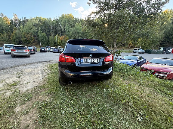 BMW 225xe 6 of 16