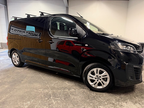 Opel Vivaro-e 3 of 30