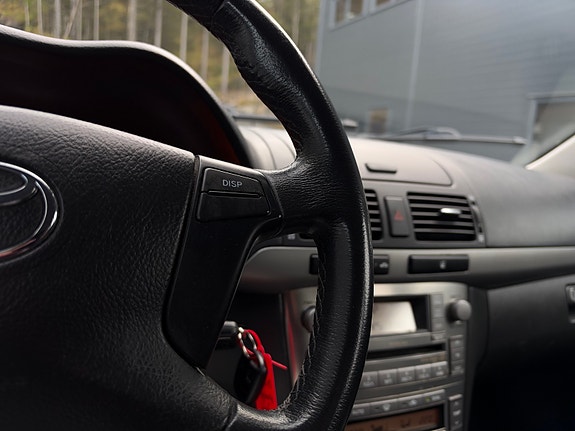 Toyota Avensis 16 of 25