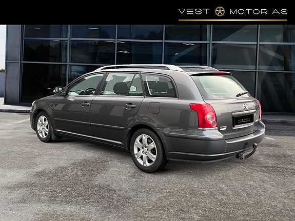 Toyota Avensis 5 of 25