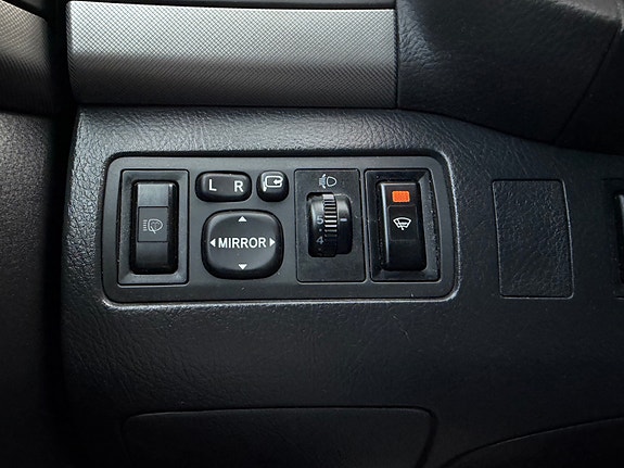 Toyota Avensis 18 of 25