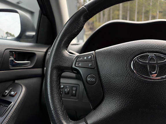Toyota Avensis 15 of 25