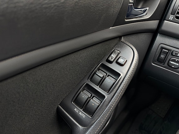 Toyota Avensis 19 of 25