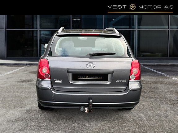 Toyota Avensis 6 of 25