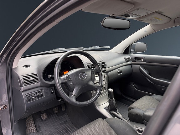 Toyota Avensis 9 of 25