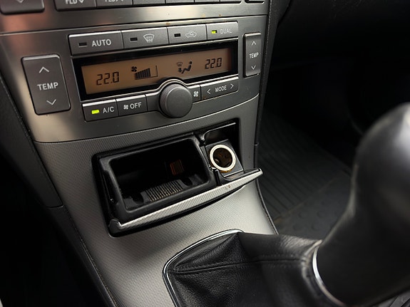 Toyota Avensis 23 of 25