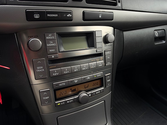 Toyota Avensis 24 of 25