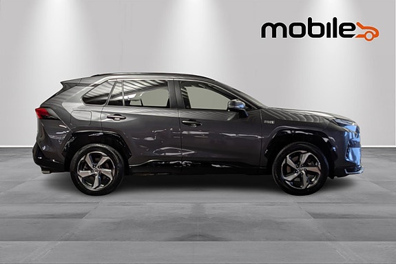 Toyota RAV4 4 of 30