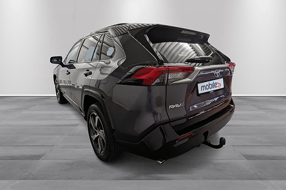 Toyota RAV4 6 of 30