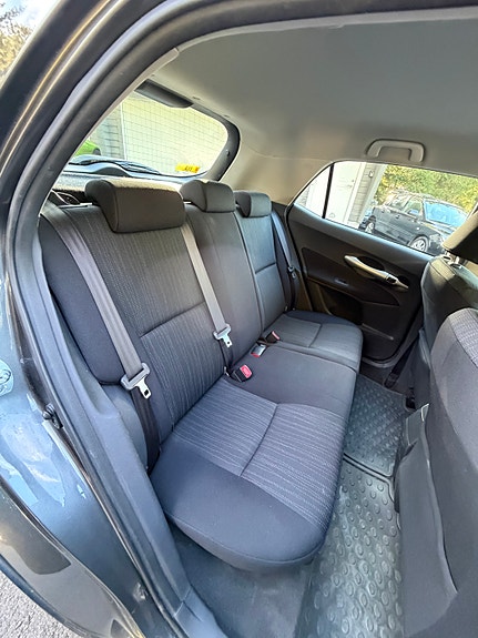 Toyota Auris 28 of 30
