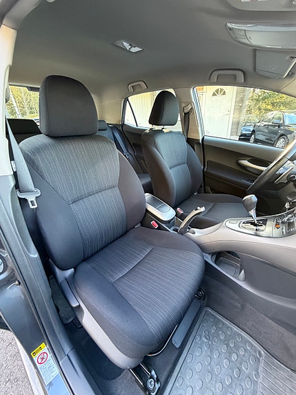 Toyota Auris 27 of 30