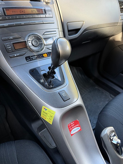 Toyota Auris 17 of 30