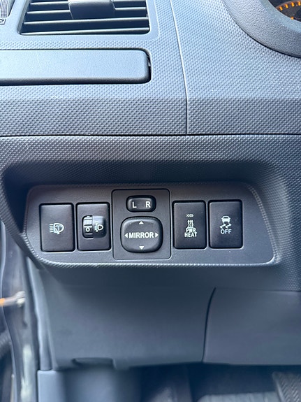 Toyota Auris 20 of 30