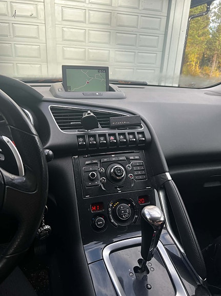 Peugeot 3008 5 of 9