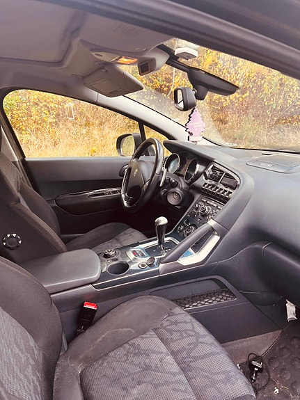 Peugeot 3008 3 of 9