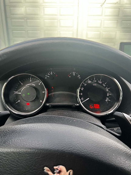 Peugeot 3008 6 of 9