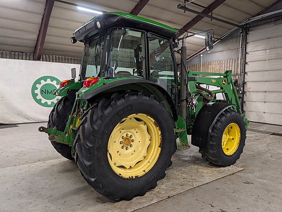 John Deere 5820 5 of 16