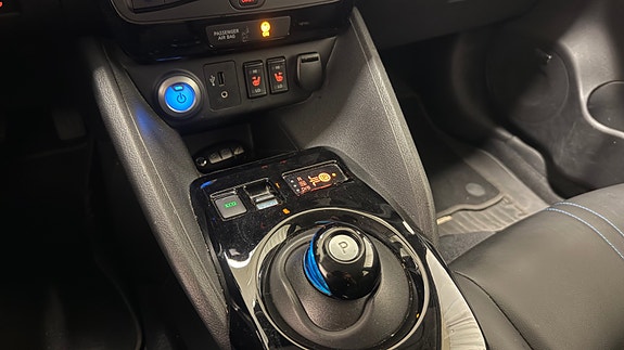 Nissan Leaf 21 of 27