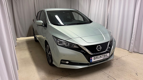 Nissan Leaf 4 of 27