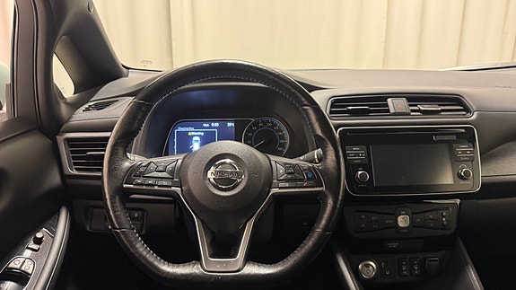 Nissan Leaf 13 of 27