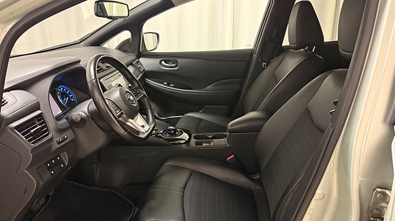 Nissan Leaf 10 of 27