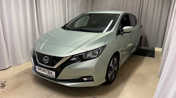 Nissan Leaf 2 of 27