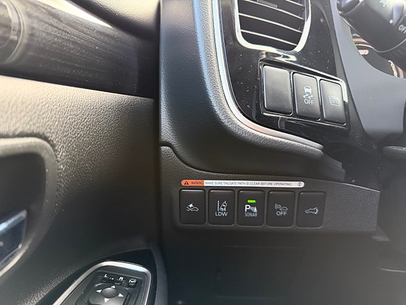 Mitsubishi Outlander 24 of 30